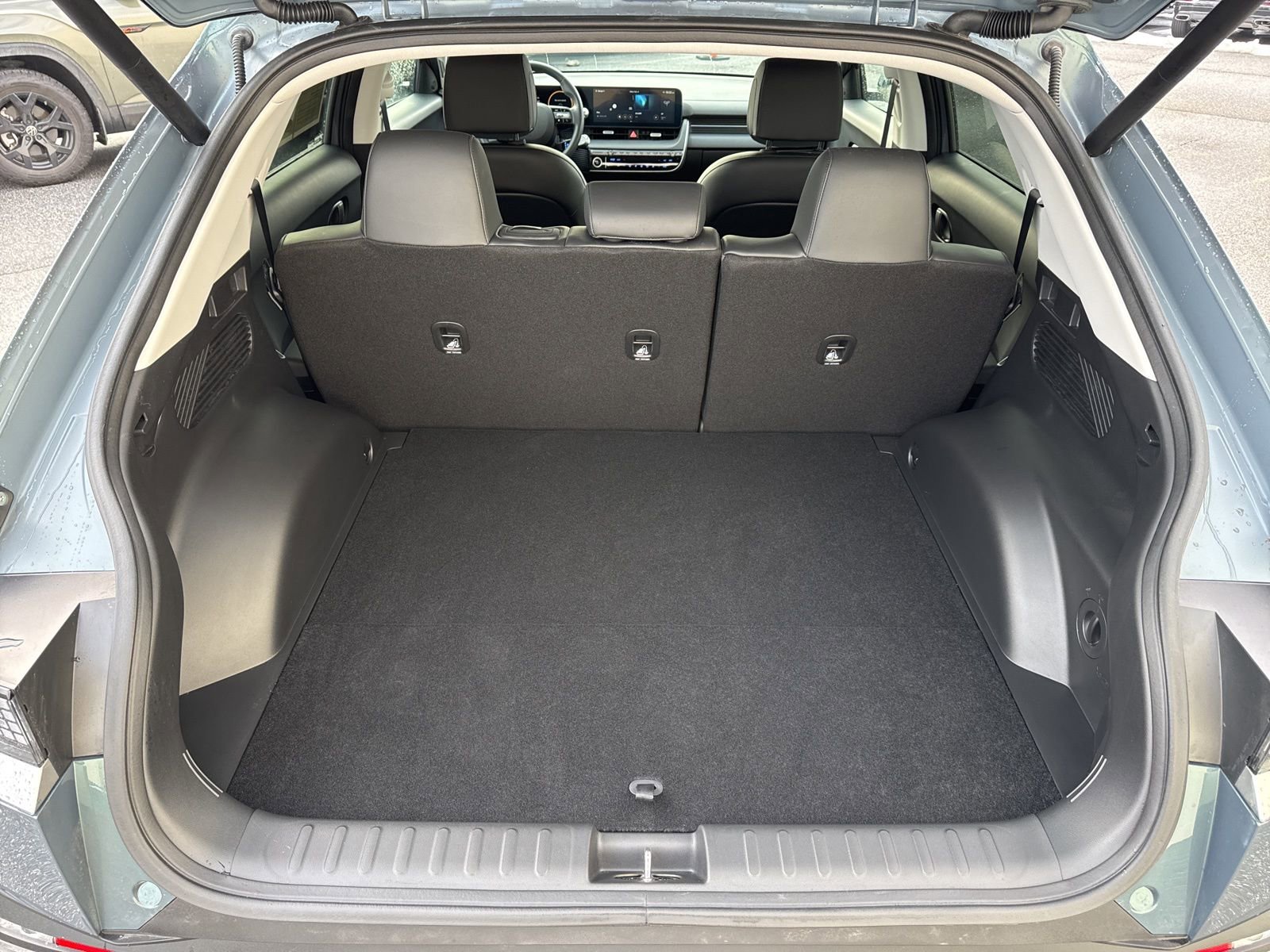 Used 2025 Hyundai Ioniq 5 SEL image 12