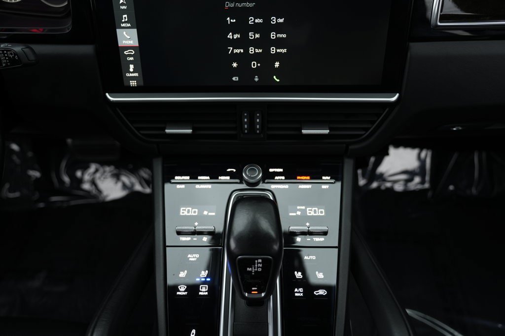 Used 2019 Porsche Cayenne Turbo AWD/4WD image 48
