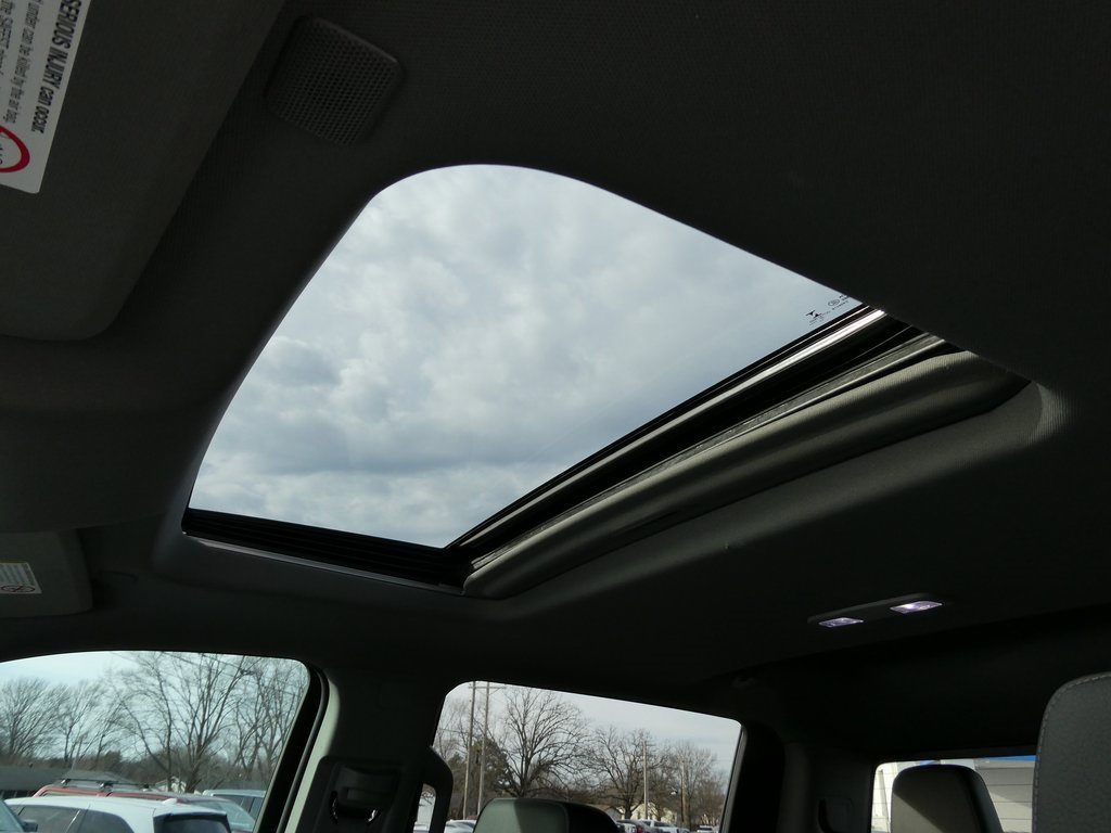 Used 2023 GMC Sierra 3500 Denali w/ Denali Ultimate Package image 16