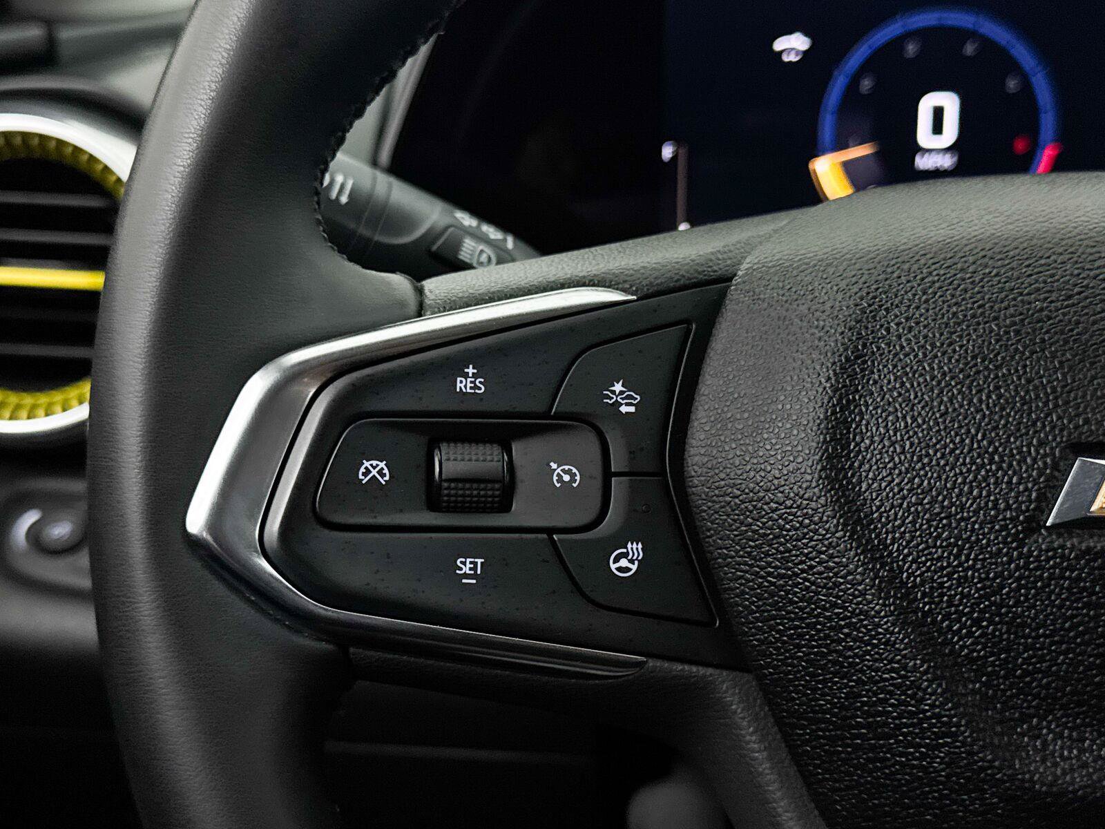 Used 2024 Chevrolet Trax LT w/ Driver Confidence Package FWD image 29