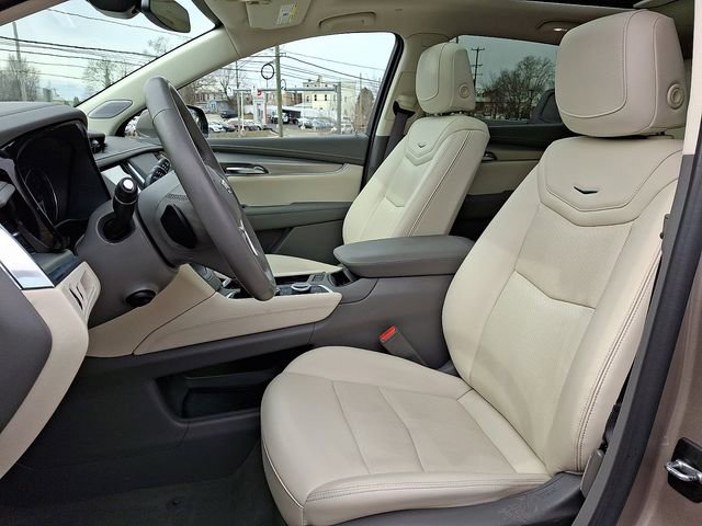 Certified 2023 Cadillac XT5 Premium Luxury image 16