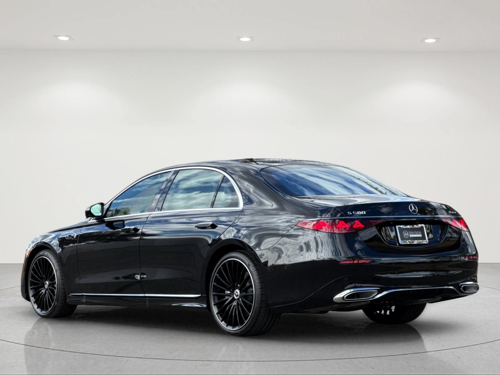 New 2027 Mercedes-Benz S 580 4MATIC Sedan image 4