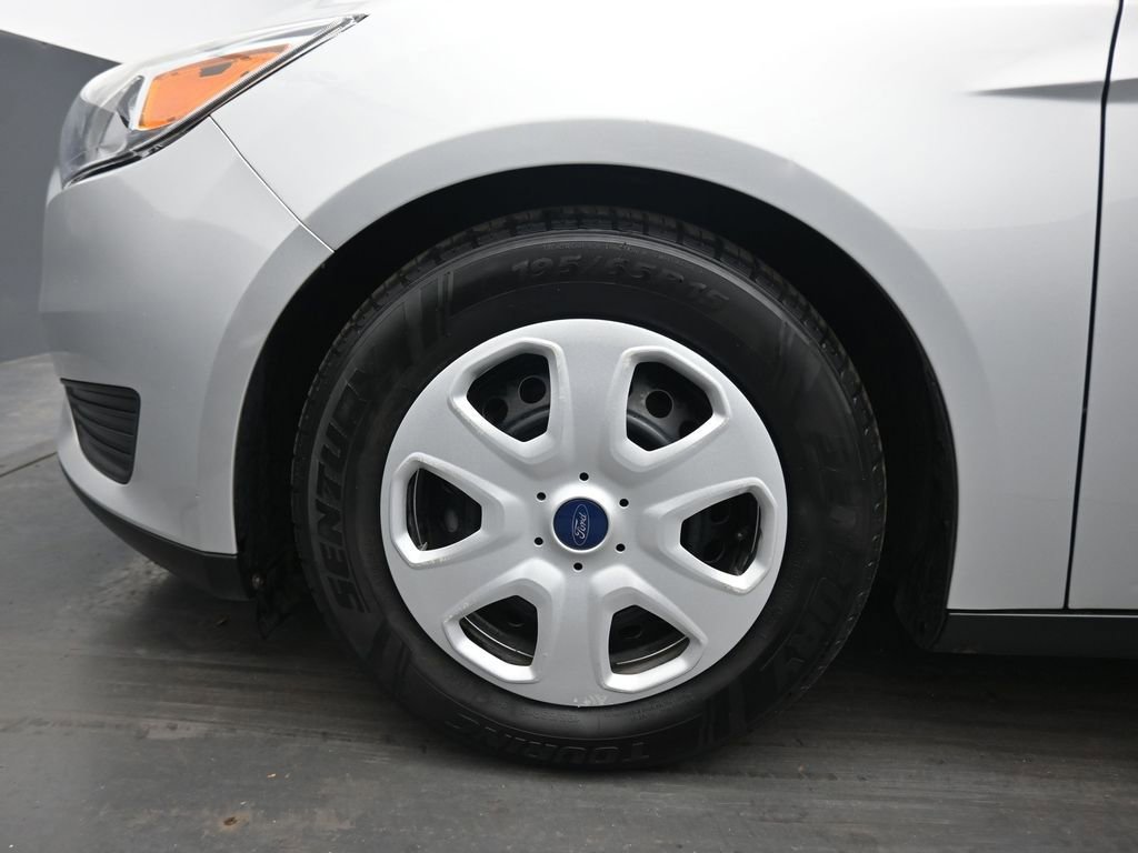 Used 2018 Ford Focus S image 41