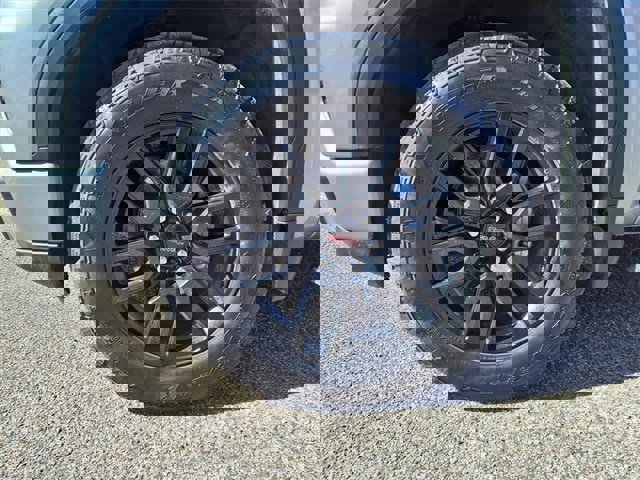 Used 2025 GMC Sierra 1500 Elevation w/ X31 Off-Road Package image 17