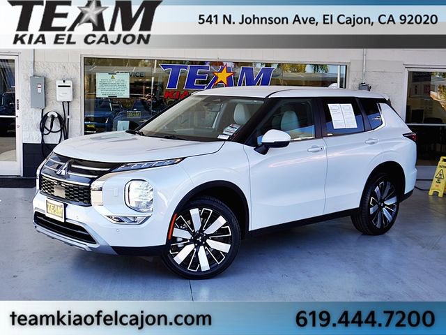 Used 2025 Mitsubishi Outlander SE AWD/4WD image 1