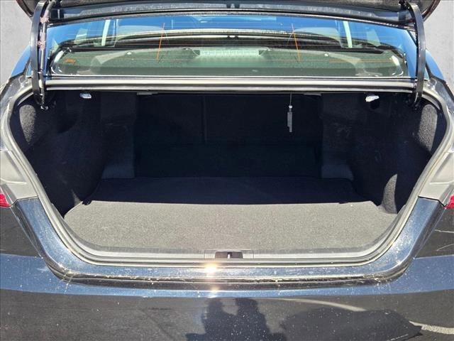 Used 2025 Toyota Camry LE image 6