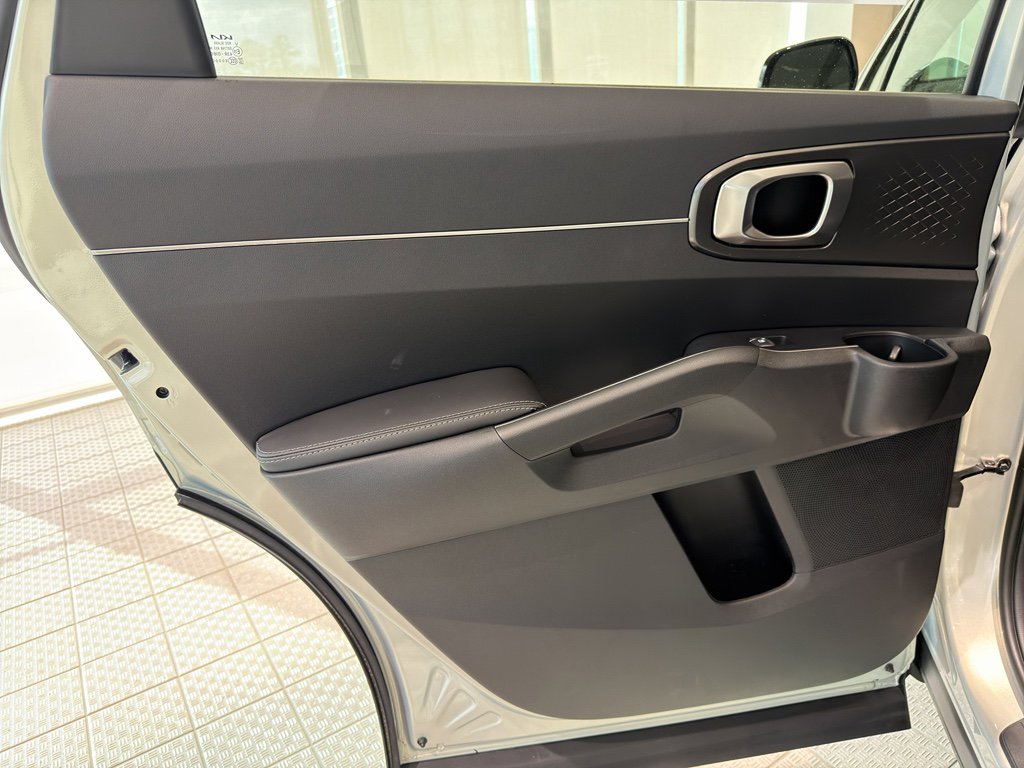 New 2026 Kia Sorento S image 19