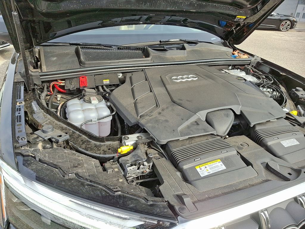 Certified 2025 Audi Q7 3.0T Premium w/ Convenience Package image 29