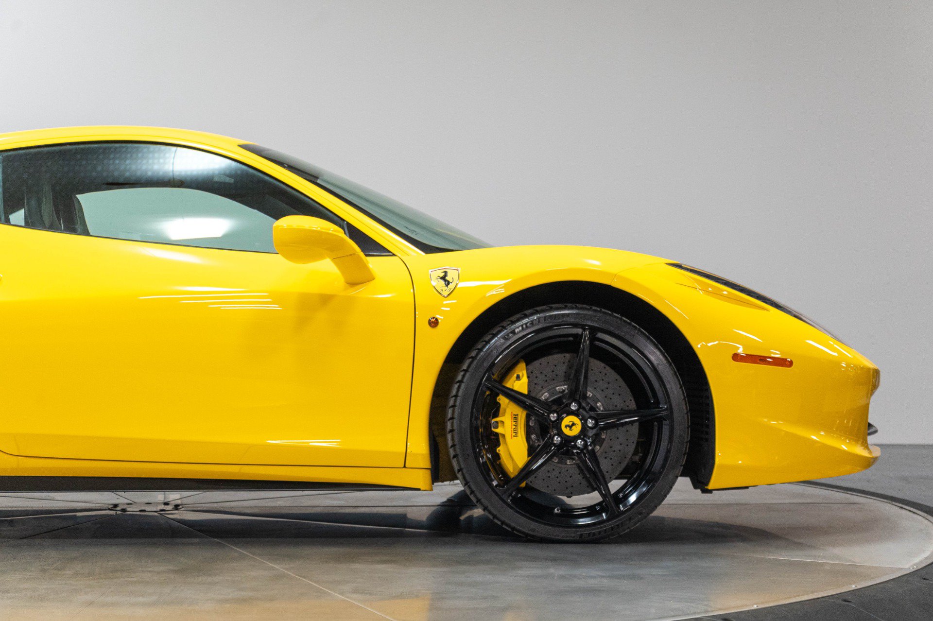 Used 2010 Ferrari 458 Italia Coupe RWD image 25