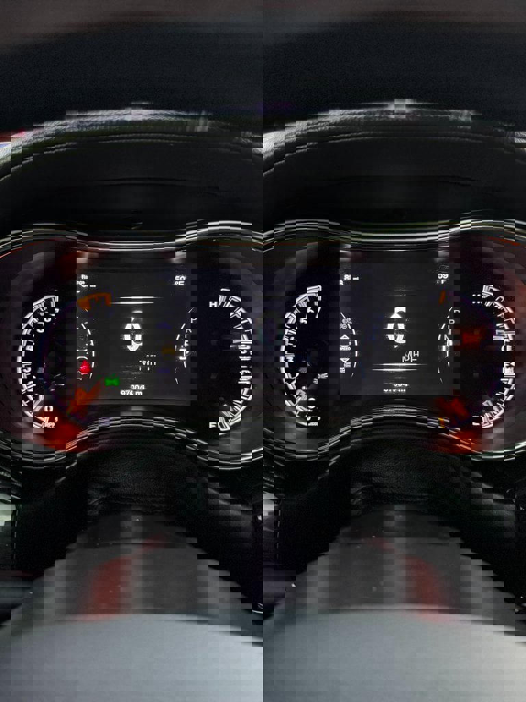 Used 2020 Jeep Grand Cherokee Overland image 14