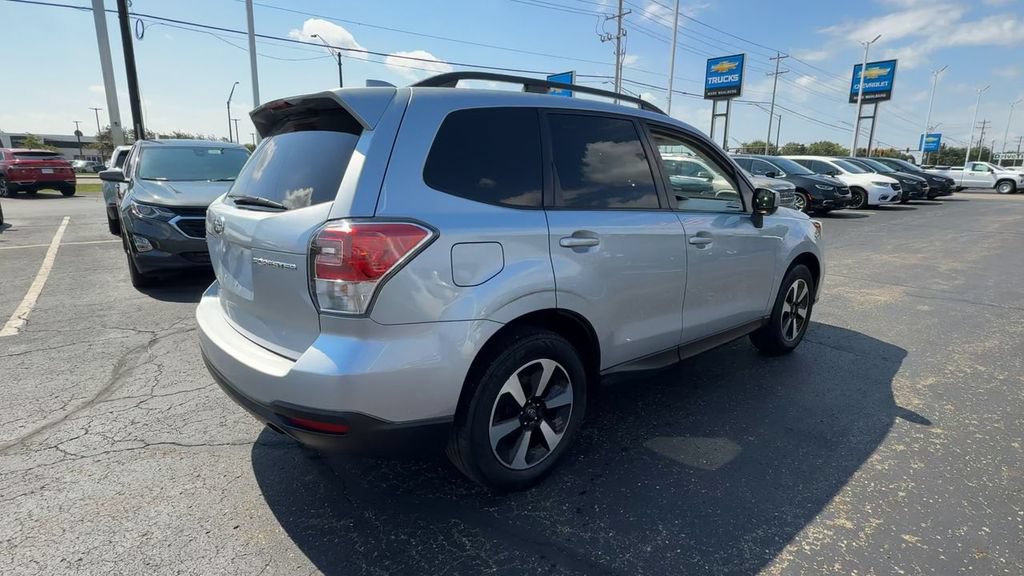 Used 2018 Subaru Forester 2.5i Premium w/ All-Weather Package AWD/4WD image 8