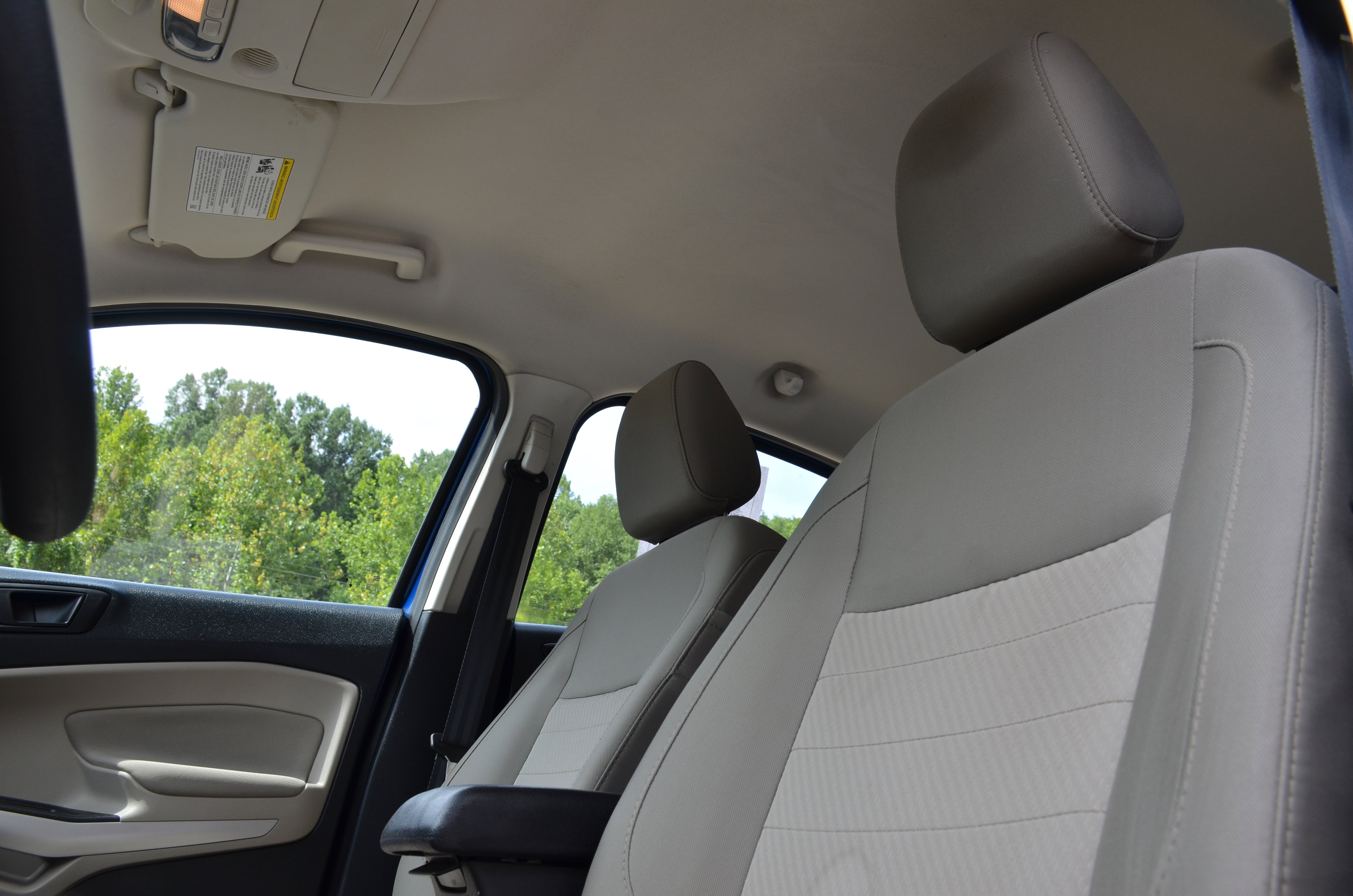 Used 2021 Ford EcoSport S image 14
