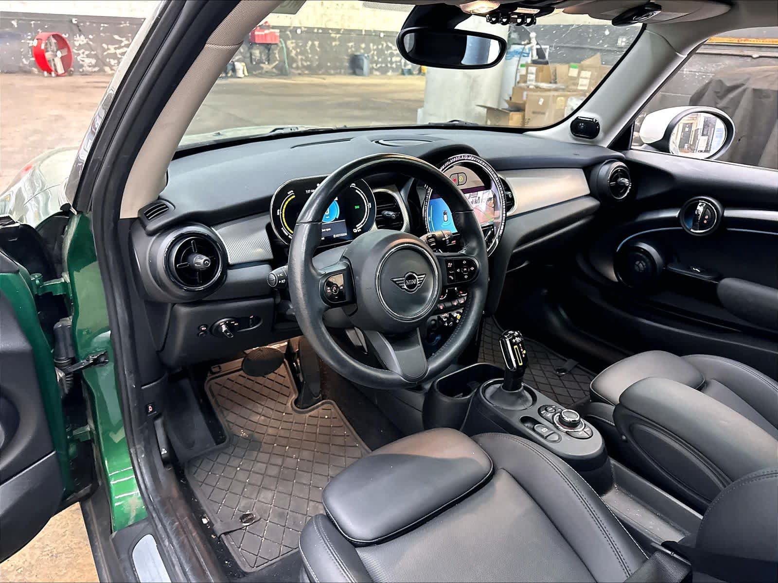 Used 2024 MINI Cooper SE FWD image 16