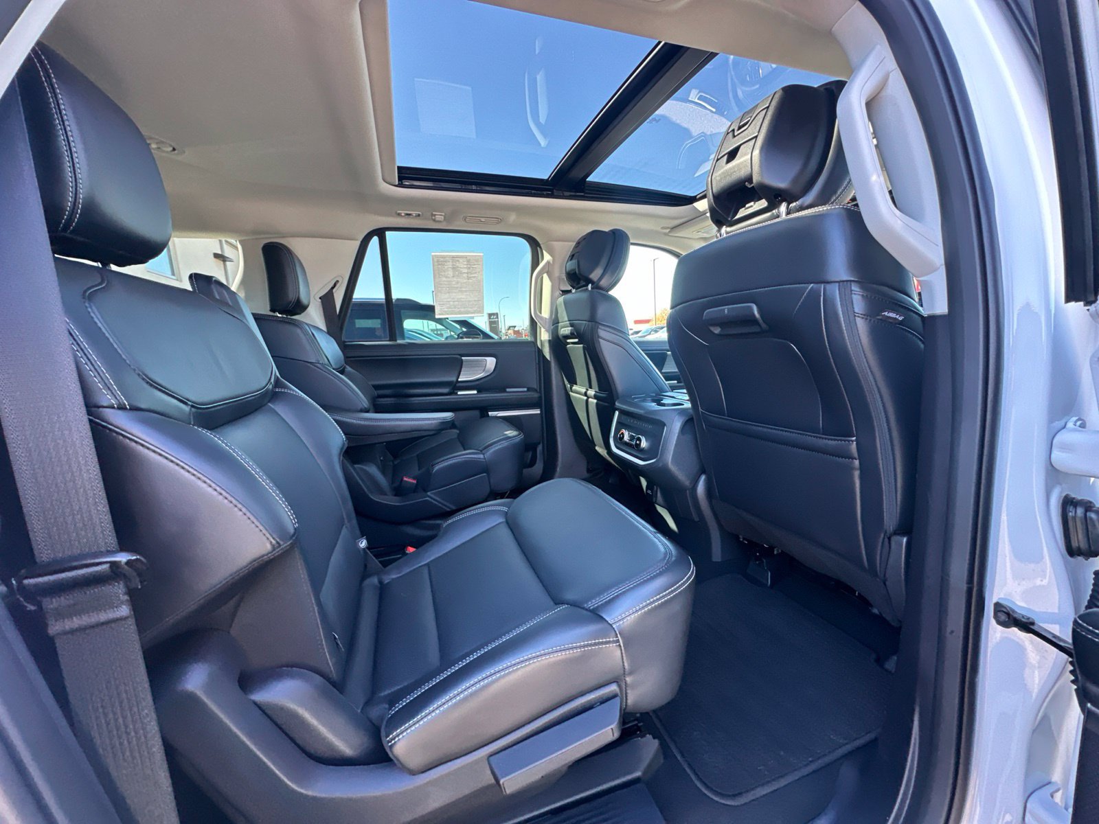 Used 2026 Ford Expedition Max Platinum AWD/4WD image 38