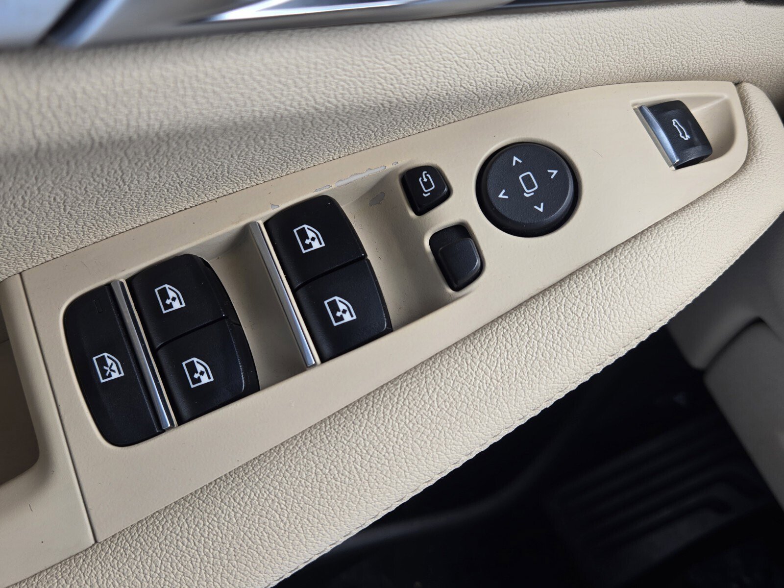 Used 2021 BMW X5 sDrive40i w/ Convenience Package image 35