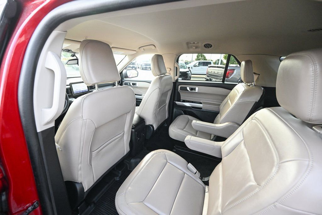 Certified 2023 Ford Explorer XLT w/ Equipment Group 202A image 21