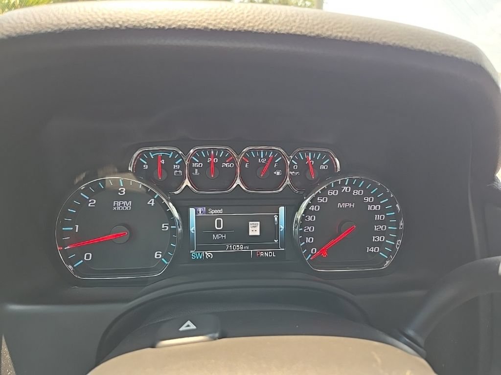 Used 2019 Chevrolet Suburban LT RWD image 16