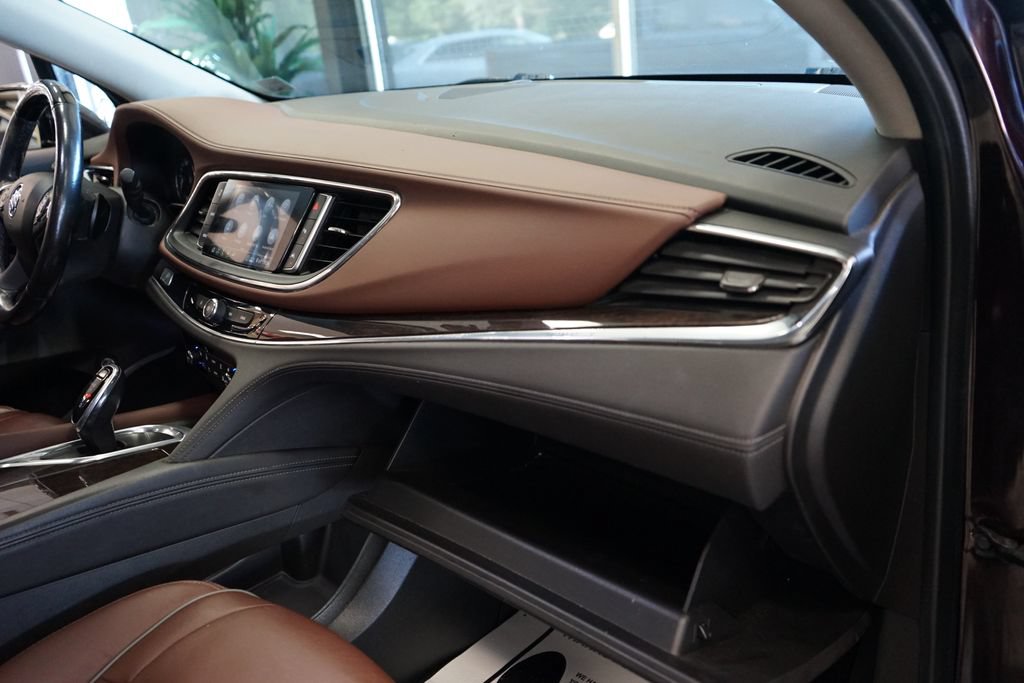 Used 2021 Buick Enclave Avenir w/ Avenir Technology Package AWD/4WD image 49