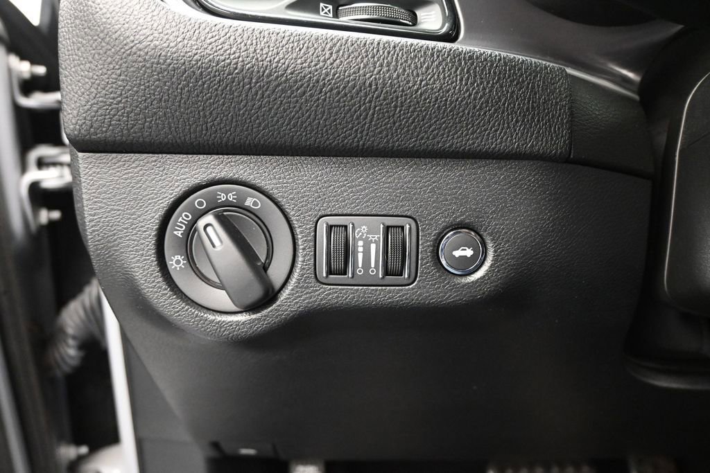 Used 2021 Dodge Challenger R/T Scat Pack RWD image 13