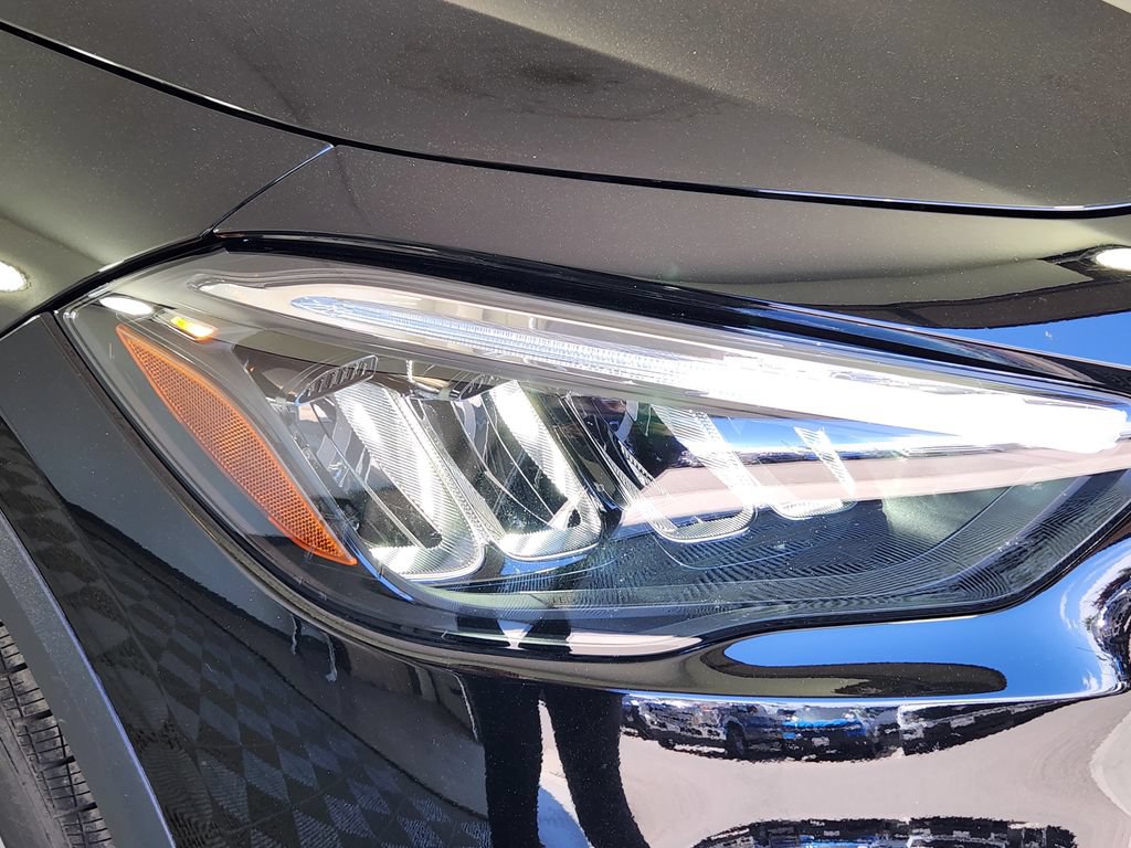 Used 2025 Mercedes-Benz GLA 250 4MATIC image 10