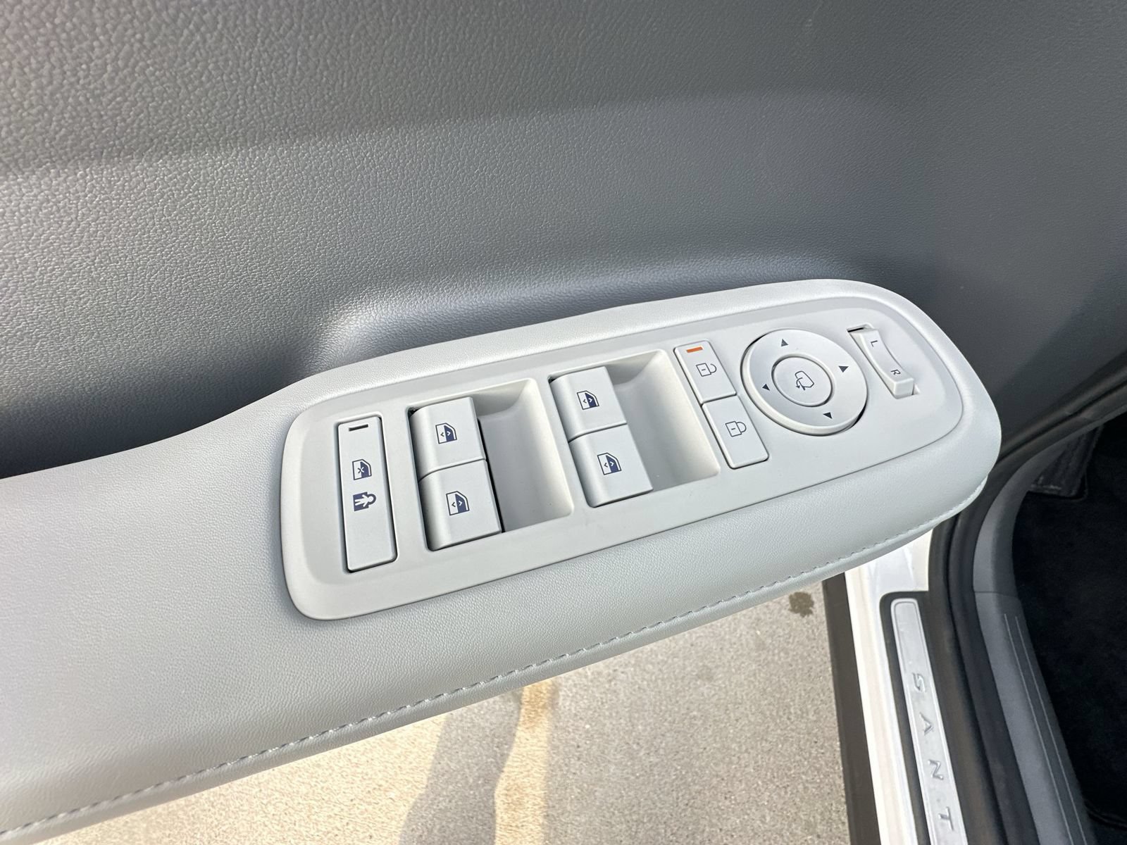 Used 2025 Hyundai Santa Fe Calligraphy AWD/4WD image 23