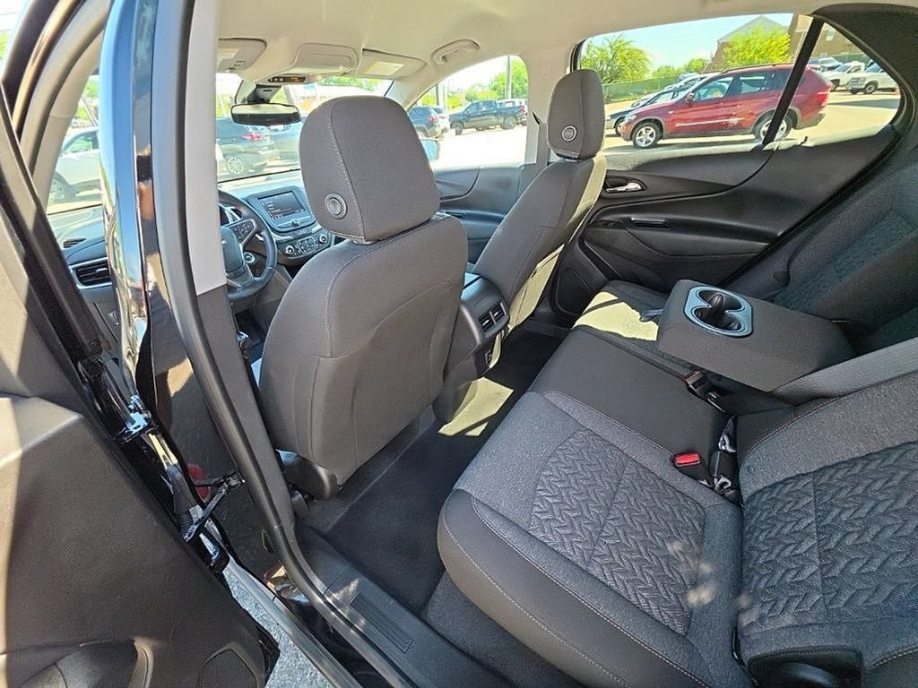 Used 2024 Chevrolet Equinox LT AWD/4WD image 24