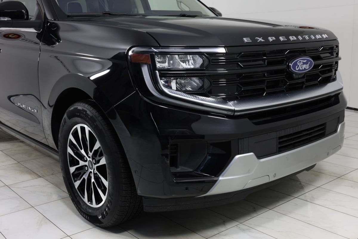 Used 2025 Ford Expedition Platinum AWD/4WD image 37