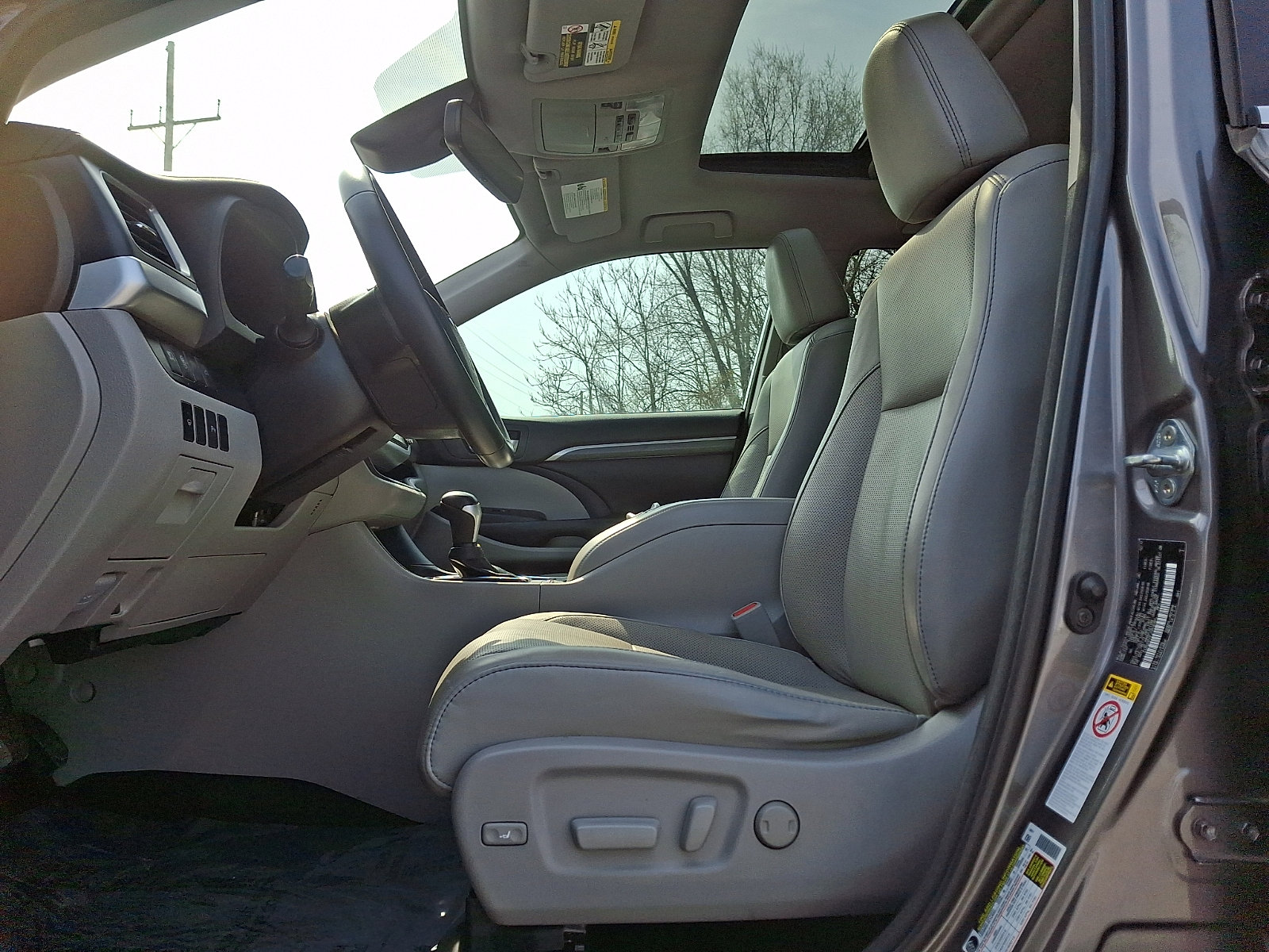 Used 2018 Toyota Highlander Limited image 14