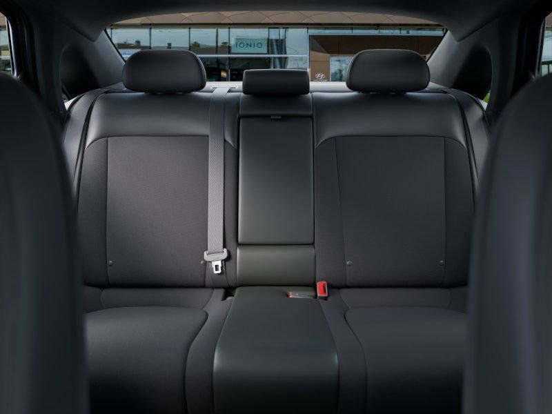 New 2025 Hyundai Ioniq 6 SE image 12