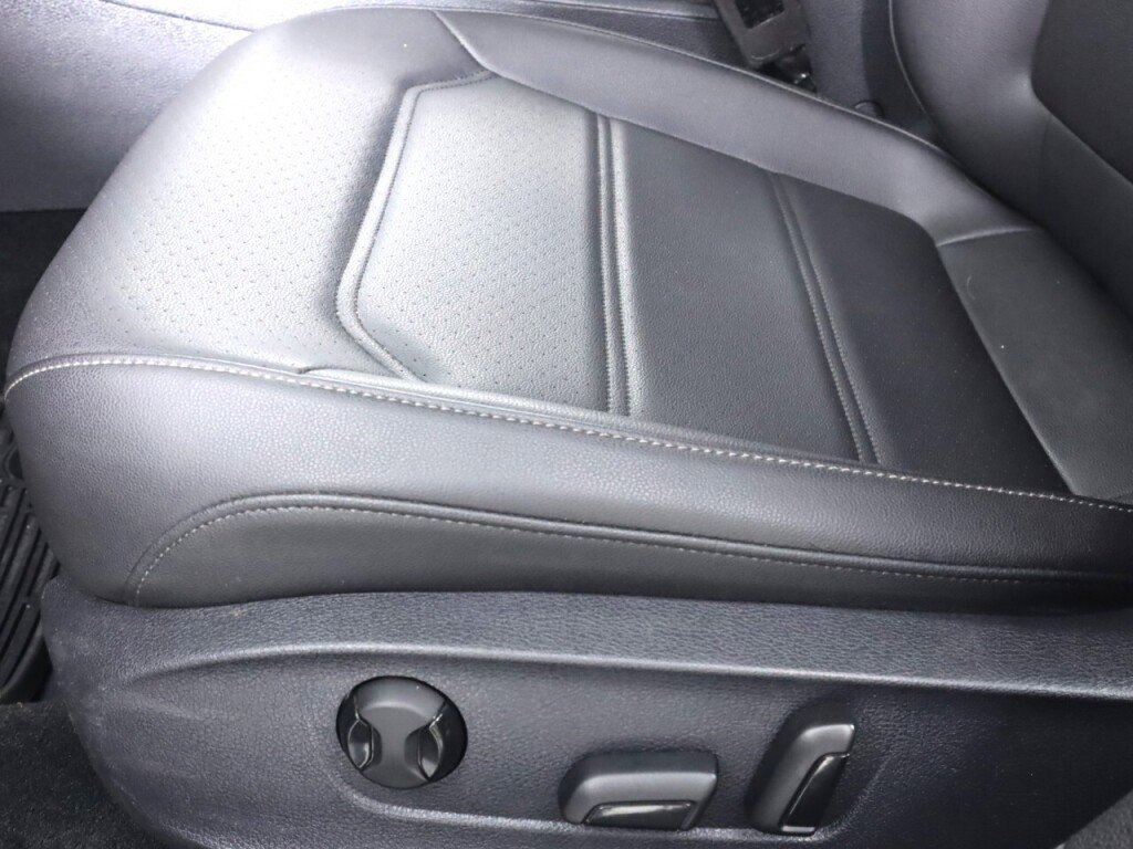 Used 2020 Volkswagen Passat 2.0T SE image 28