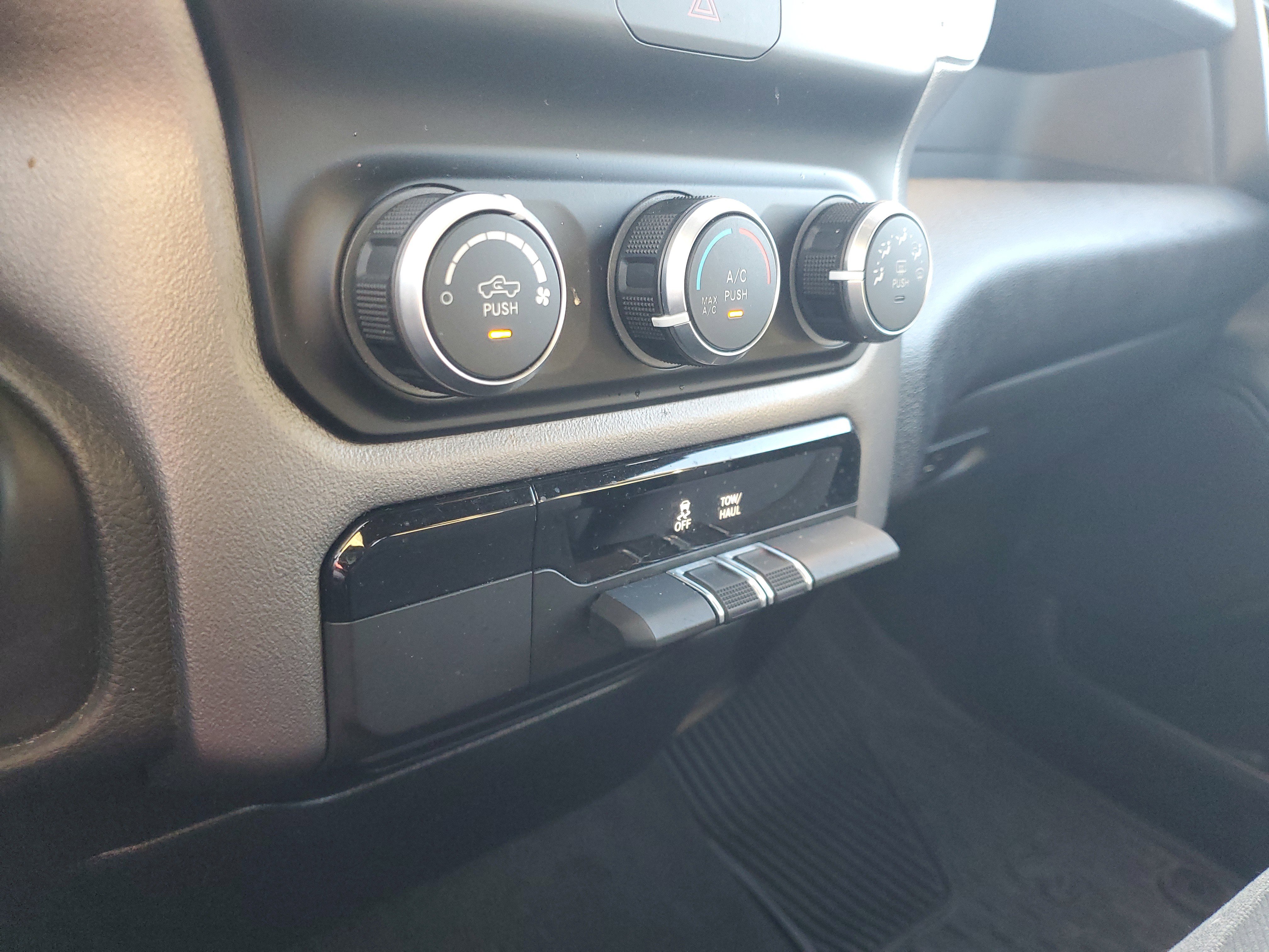 Used 2023 RAM 1500 Big Horn image 26