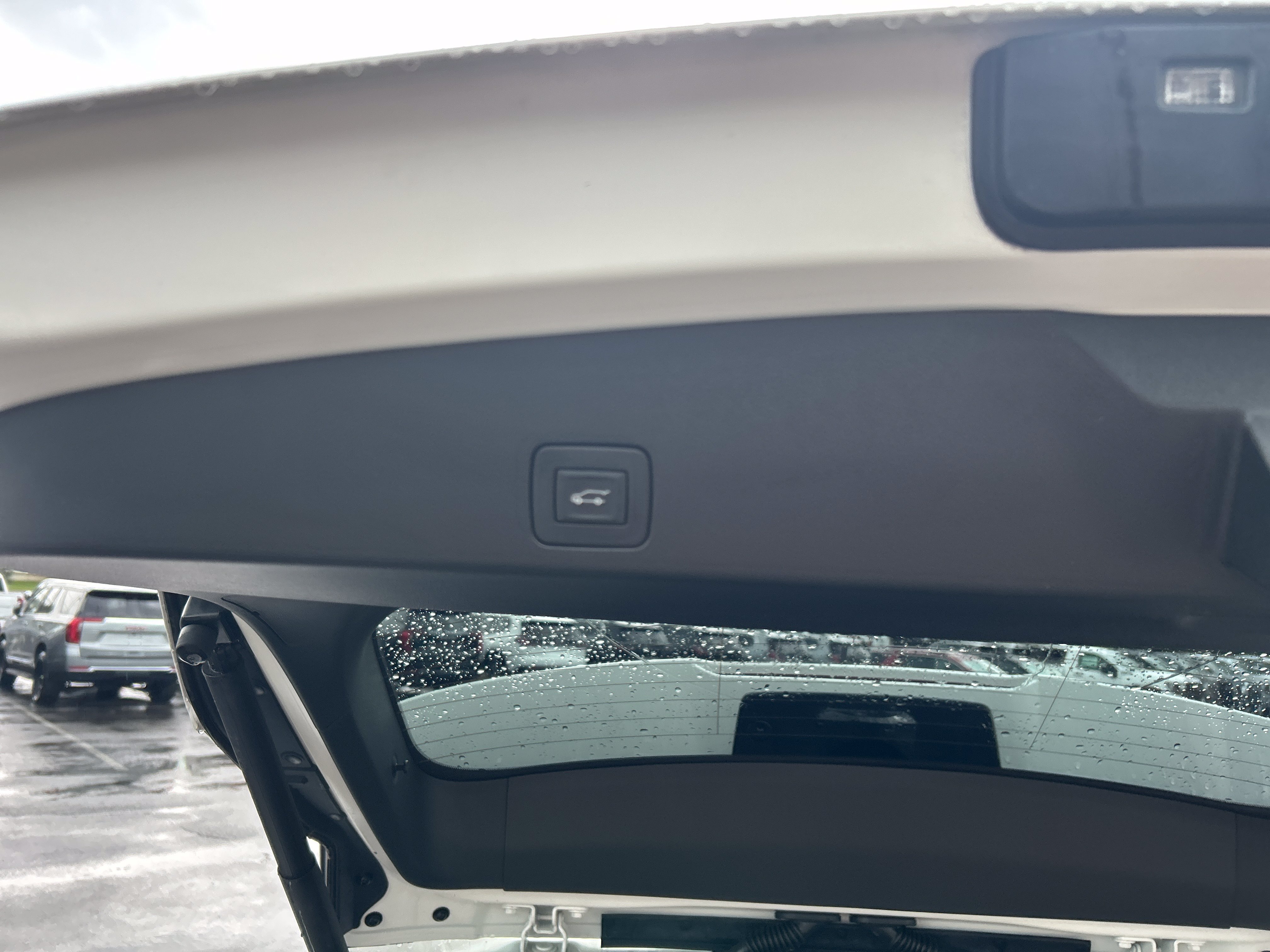 Certified 2023 Buick Encore GX Essence w/ Advanced Technology Package AWD/4WD image 10
