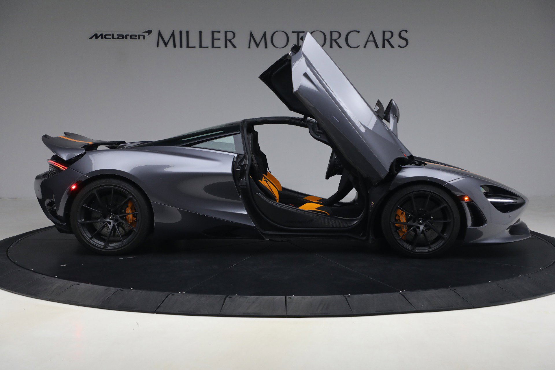 Used 2024 McLaren 750S image 19