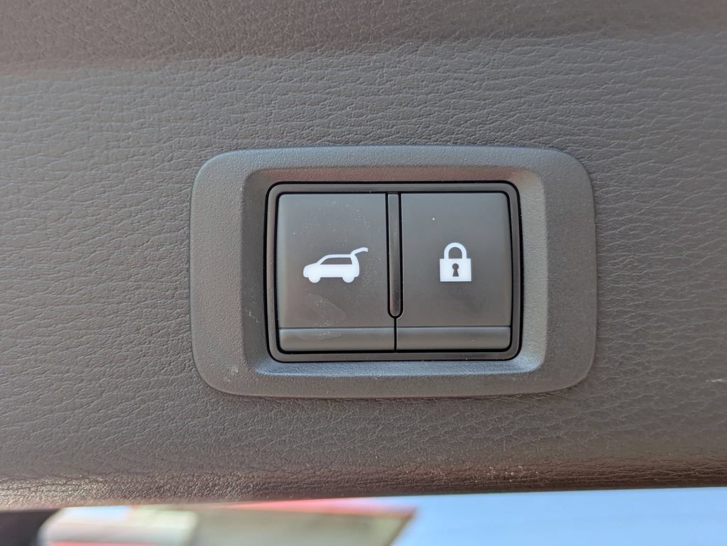 Used 2025 Mitsubishi Outlander SE FWD image 33
