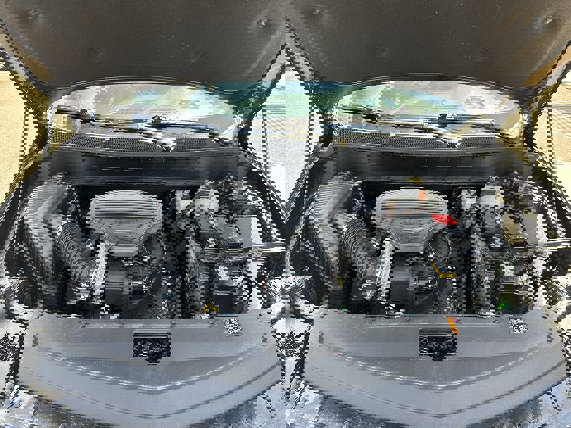 Used 2021 Cadillac XT6 Sport w/ LPO, ONYX Package image 30