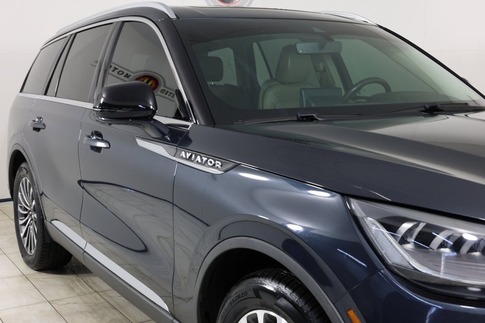 Used 2021 Lincoln Aviator Reserve w/ Class IV Trailer Tow Package image 39