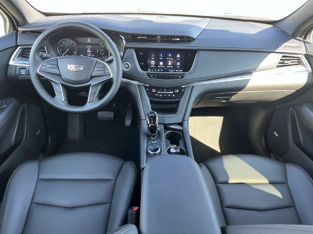 Certified 2024 Cadillac XT5 Luxury w/ LPO, Floor Liner Package AWD/4WD image 13