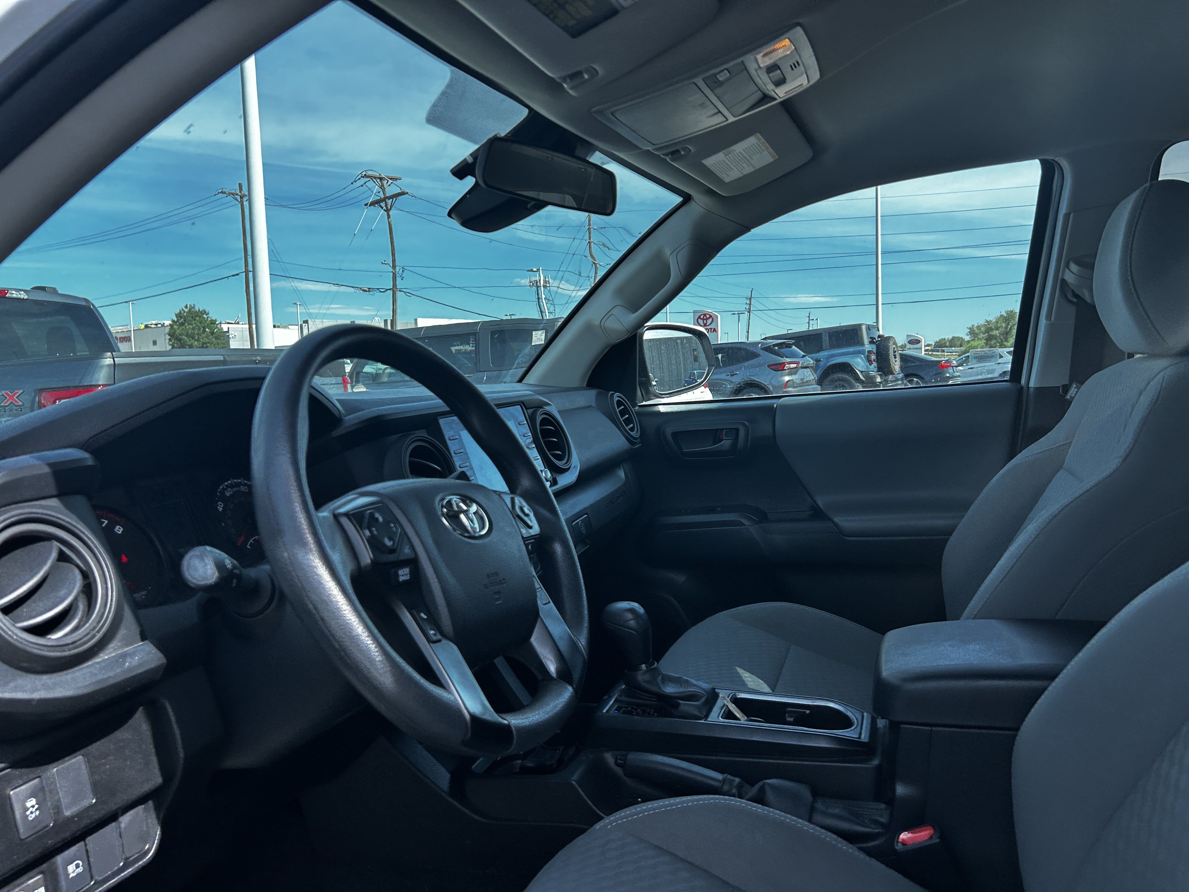 Certified 2022 Toyota Tacoma SR AWD/4WD image 9