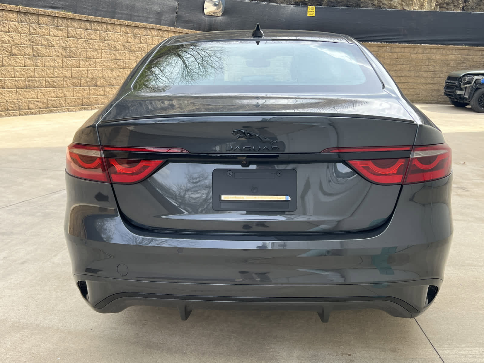 Used 2024 Jaguar XF R-Dynamic SE image 4