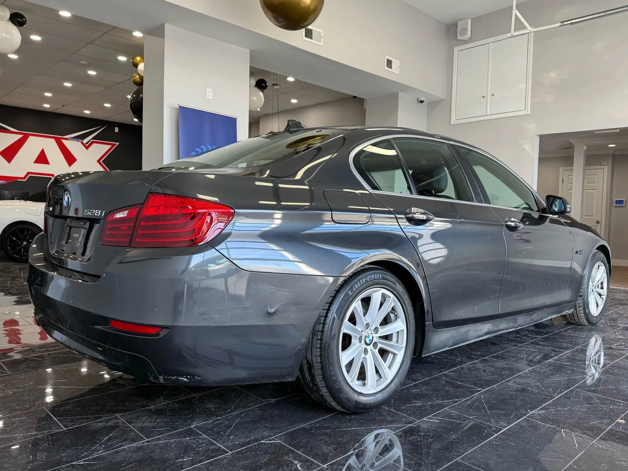 Used 2015 BMW 528i xDrive Sedan image 6