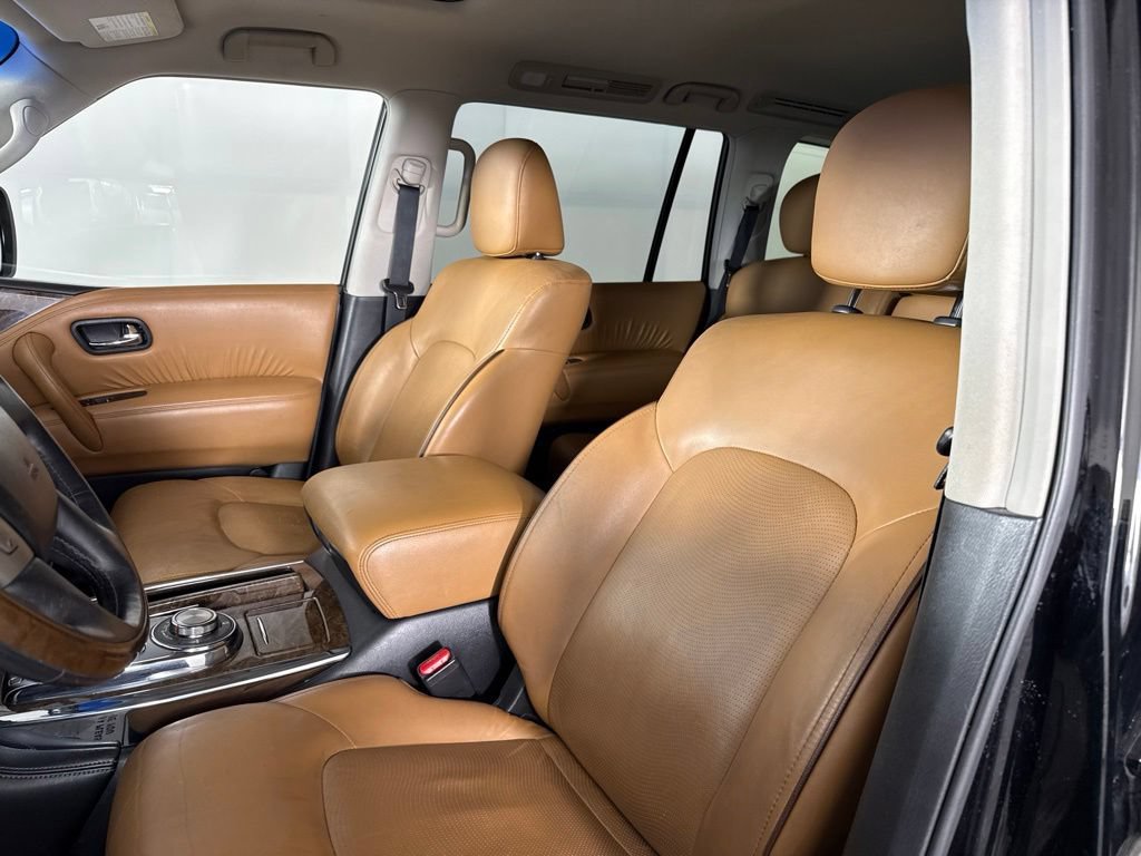 Used 2016 INFINITI QX80 4WD w/ Signature Edition Package image 16