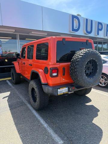 Used 2018 Jeep Wrangler Unlimited Sahara AWD/4WD image 2
