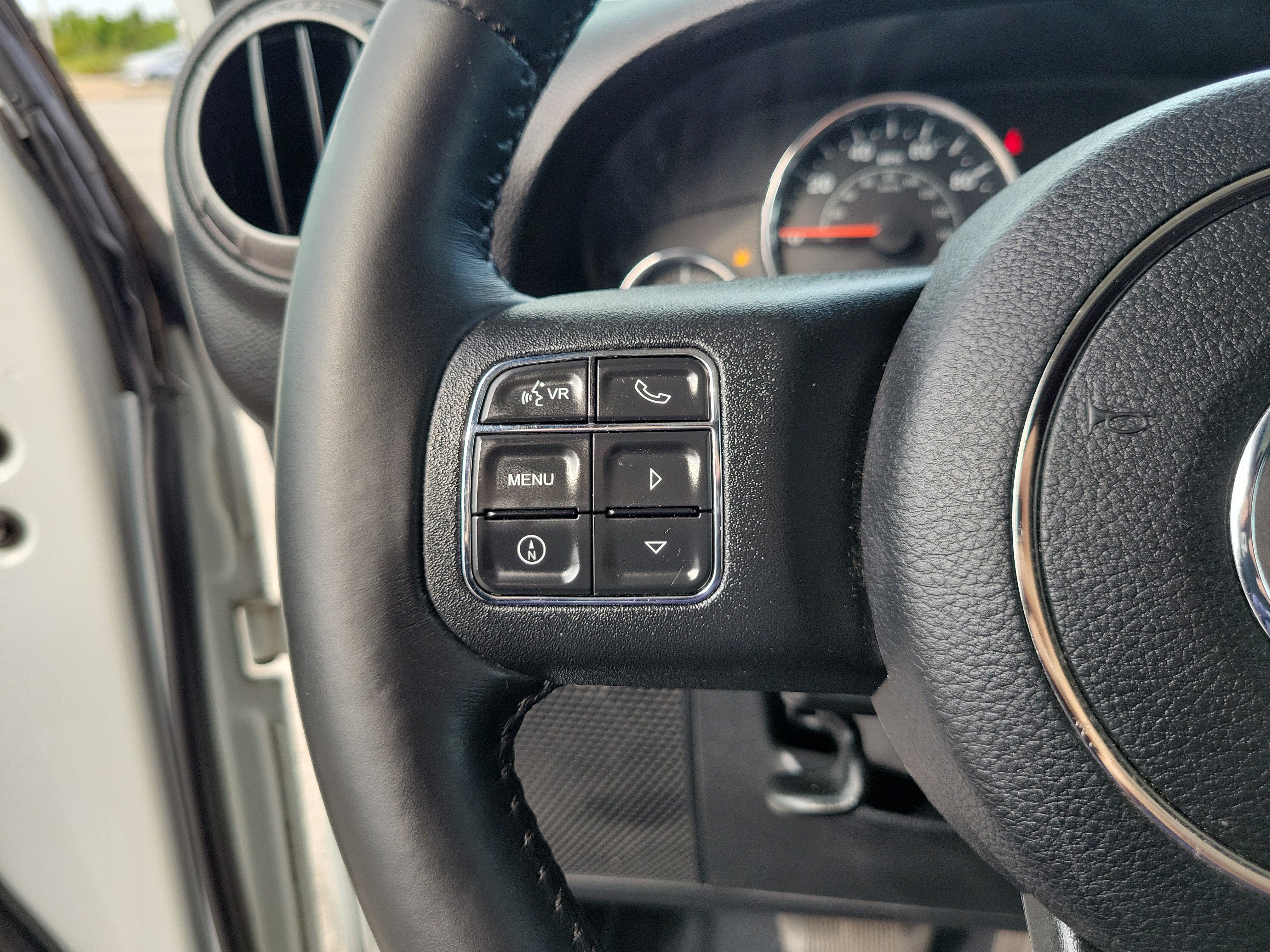 Used 2016 Jeep Wrangler Unlimited Sport w/ Connectivity Group AWD/4WD image 18
