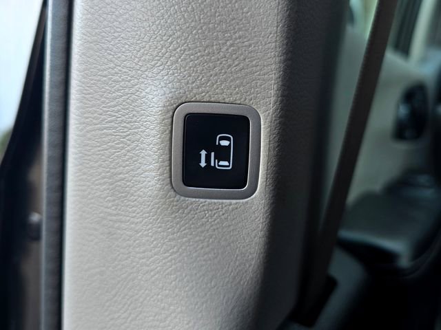 Certified 2023 Chrysler Pacifica Touring-L image 27