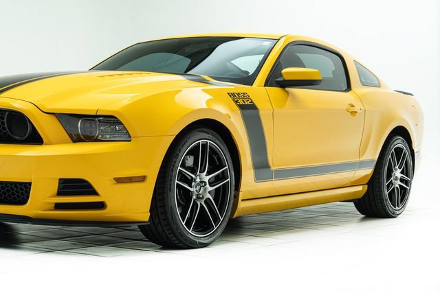 Used 2013 Ford Mustang Boss 302 w/ Boss 302 Accessory Pkg RWD image 9