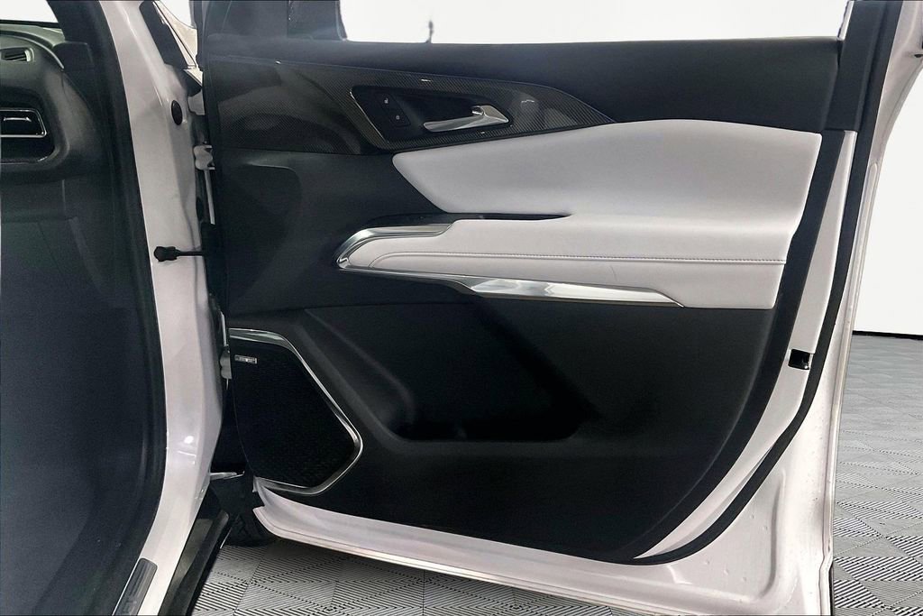 Used 2024 Chevrolet Traverse RS image 31