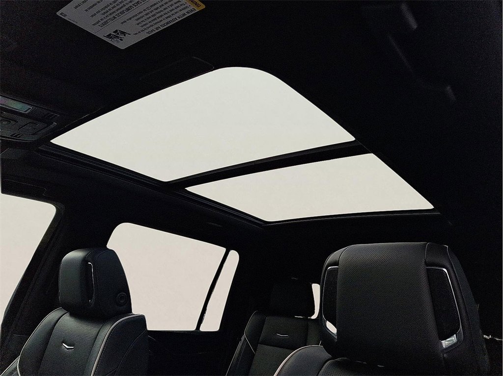 Used 2021 Cadillac Escalade ESV Sport w/ LPO, ONYX Package image 16