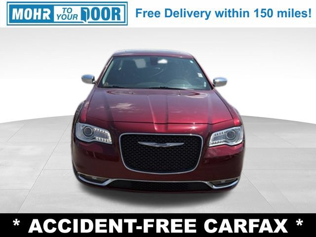 Used 2017 Chrysler 300 C RWD image 8