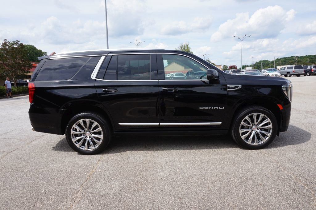 Used 2021 GMC Yukon Denali w/ Denali Premium Package image 5