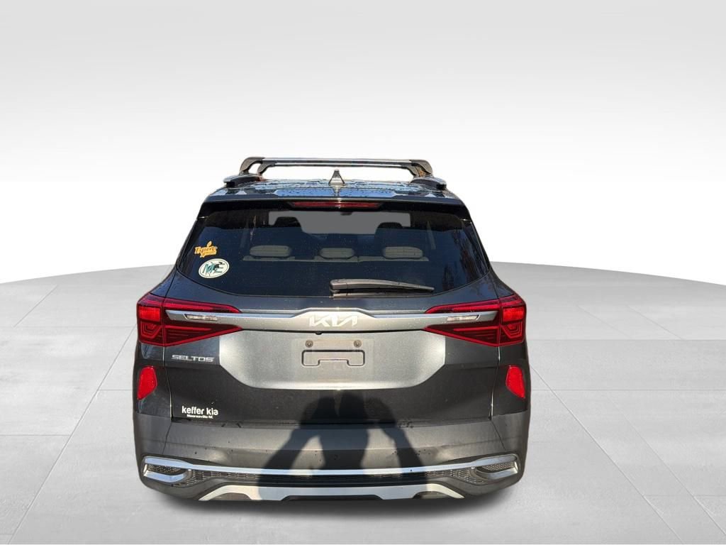 Used 2023 Kia Seltos SX w/ SX Sunroof Package image 4